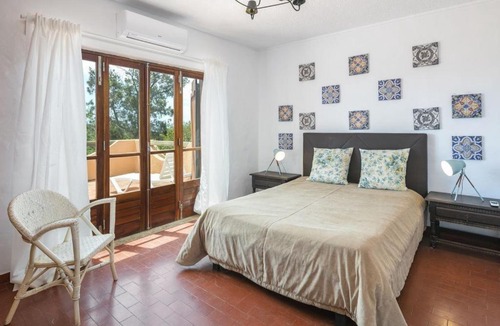 Caramujeira Villa | lovely 4 bedroom country villa AC and private pool yet just 800m from the nearest beach