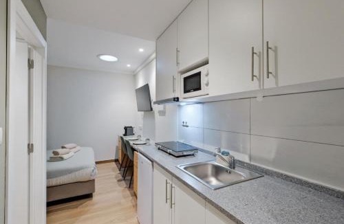 Alvalade Apartment | Lovely studio fully equipped near subway N8