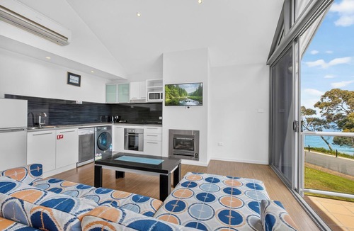 Eaglehawk Neck Hotel | Lufra Beachside Hotel