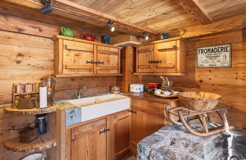 Zig Zag Ward Ski Chalet | Lux Heidi Chalet with Panoramic Views near Gstaad