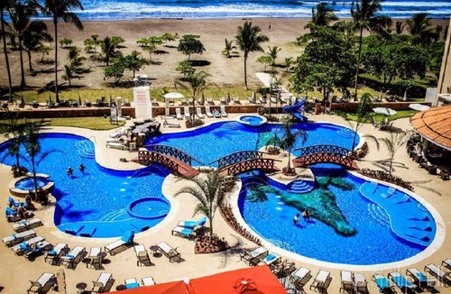 Barrio Los Villalobos Condo | Luxe Beachfront Living/Huge Terrace/ Resort Pool/Concierge Services/Grill