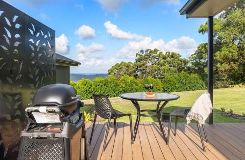 Ninderry House | Luxe Villa - Ocean Views 15km to Coolum Beach