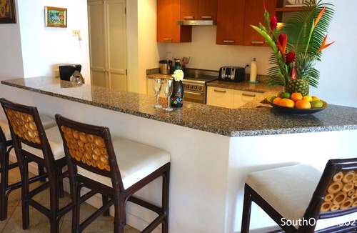 Hastings Apartment | Luxurious beachfront apartment with pool, AC, breathtaking views, South Coast