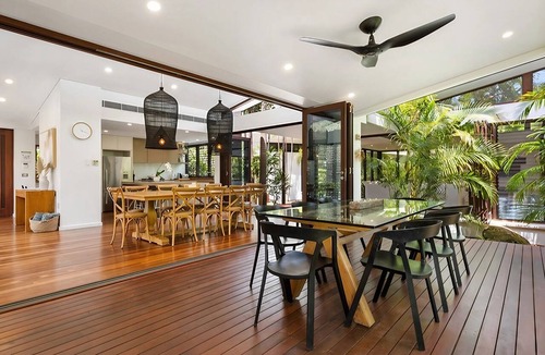 Broken Head House | Luxurious Beachside Pavilion on Broken Head Beach