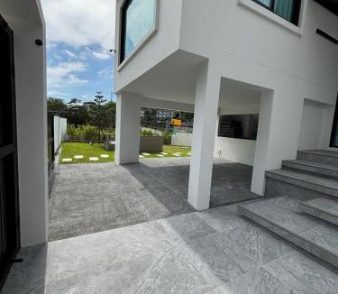 Kathu Villa | Luxury 4 bedroom villa with private pool