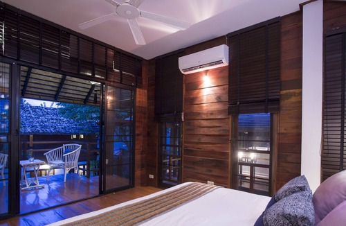 Sri Phum Villa | Luxury 5 Bedroom Chiang Mai Villa