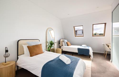 Alexandria House | Luxury 5BR Home - Park Views - Near CBD & Airport
