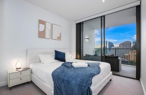Chinatown Apartment | Luxury CBD 3BR - Pool, Fireworks Views