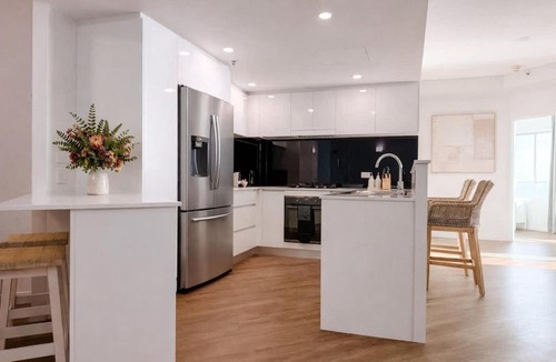 Cairns Central Business District Apartment | Luxury Coral Coast Retreat - Waterfront 3BR