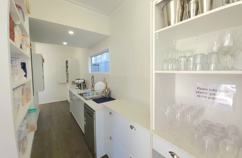 Alexandra Headland House | Luxury Hamptons Beachside Sanctuary (300m to beach)