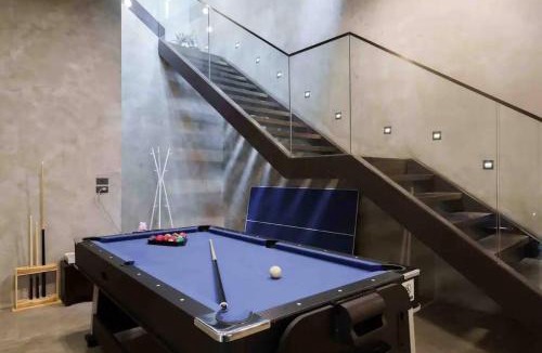 Ekkamai Villa | Luxury Modern Pool Jacuzzi Villa 5BR Thonglor