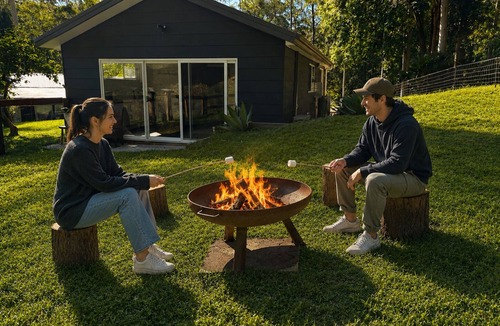 Holgate Cottage | Luxury off-grid retreat with boutique cottage charm and friendly farm animals