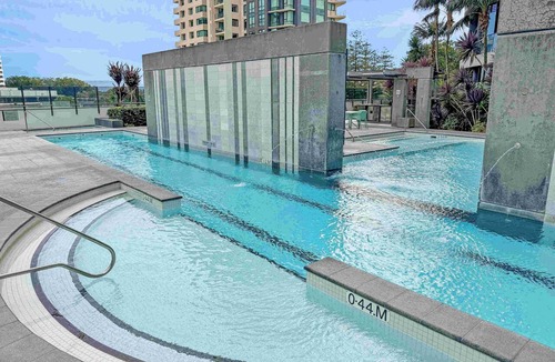 Broadbeach Apartment | Luxury Oracle Tower 2 Ocean Views 32nd floor