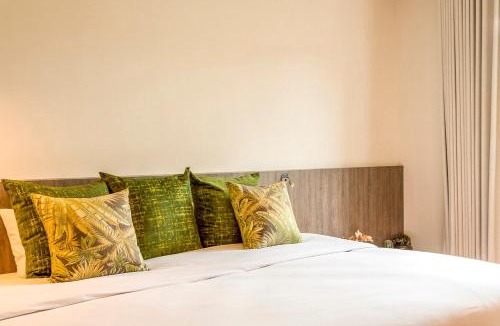 Ban Pong Apartment | Luxury Suite at 5-Star Scenic Resort & Escape