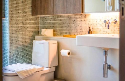 Ban Pong Apartment | Luxury Suite at 5-Star Scenic Resort & Escape