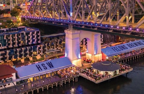Brisbane Central Business District Apartment | LVL72 Breathtaking Views with Parking, Pool & Gym