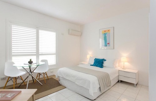 West Perth Apartment | M110 City Central Studio within Free Transit Zone