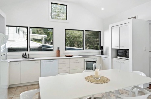 Macmasters Beach House | Mac's Beach House by HolidayCo.