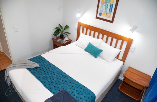Slade Point Hotel | Mackay Seabreeze Apartments