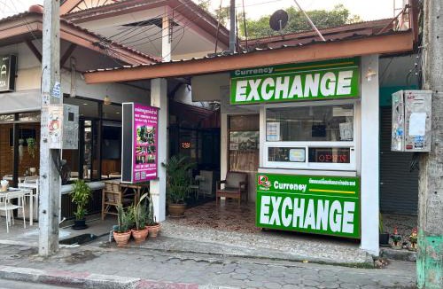 Lamai City Center House | Mae Somboon House