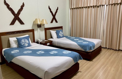 Phrae Hotel | Mae Yom Palace Hotel