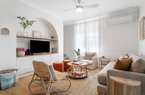 Cessnock House | Maggies the Little Black Cottage - Hunter Valley