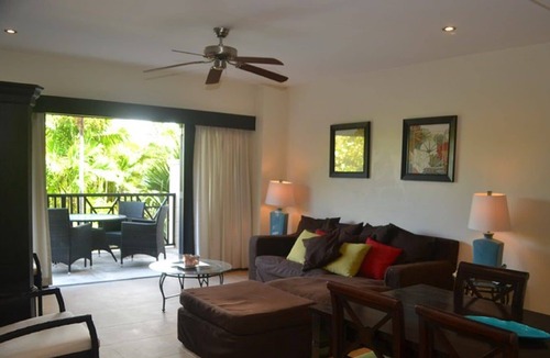Marine Gardens Apartment | Magnificent Short Term Rental Apartment