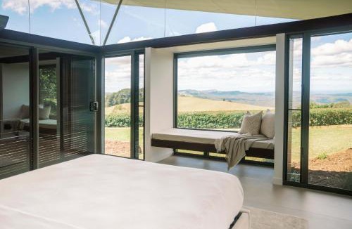 Wootha House | Maleny Scenic Retreat
