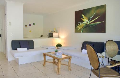 Jubilee Pocket Apartment | Mango House Resort - Affordable Escape