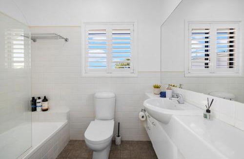 Manly House | Manly Beach View Townhouse Haven