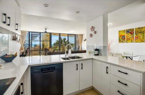 Marcoola Apartment | Marcoola Beachfront, private rooftop spa with stunning views!