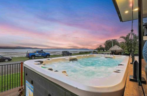 Tanilba Bay House | Marea at Tanilba Bay