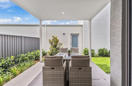 Shell Cove House | Marina Escape - Contemporary Coastal Living