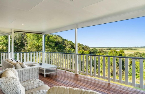 Maroochy River House | Maroochy River Treetop Haven - Scenic & Dog-Friendly