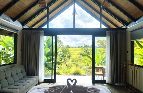 Suraberata House | MAXY Guest House