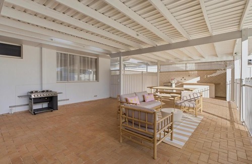 Broadwater House | Mediterranean Beachside retreat with a pool