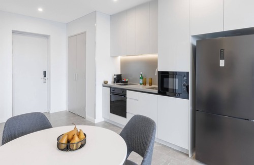 Parramatta Hotel | Meriton Suites George Street, Parramatta