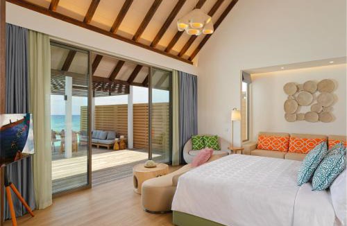 Lhaviyani Atoll Hotel | Meyyafushi Maldives - Premium All Inclusive