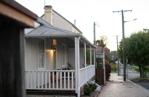 Tenterfield House | Mill Cottage