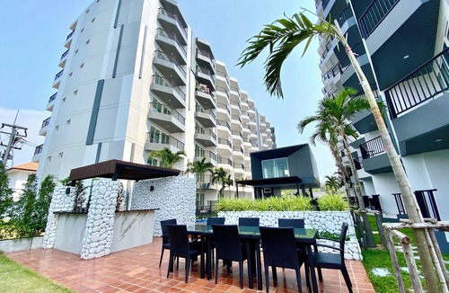 Kram Condo | Mini Studio Lake view on High floor, AC, Kitchen, Balcony