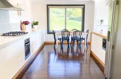 Mittagong House | Misty Pines 8 - A Relaxing Country Escape