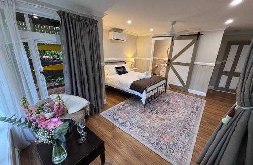 Flaxton House | Mitta Glen Guesthouse