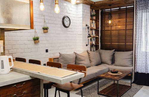Male Apartment | Modern 1BR Walk to Beach & City Spots