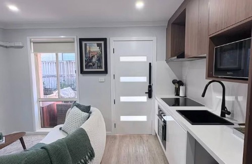 Kellyville Ridge House | Modern 2BR Granny w Outdoor Near Stanhope Leisure