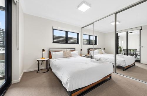 South Brisbane Apartment | Modern and Central South Bank Apartment! Walk to CBD