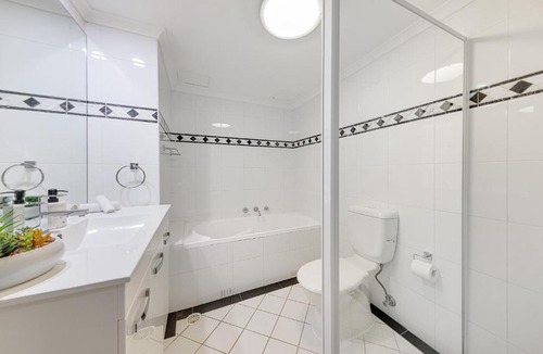 Haymarket Apartment | Modern and Cosy Sydney CBD Studio in Central