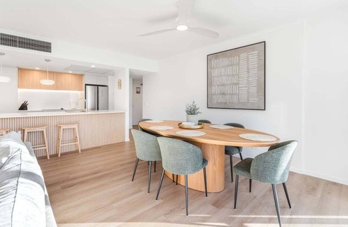 Burleigh Heads Apartment | Modern Coastal Escape at Swell 2028