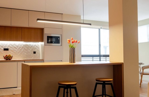 Vilarinha Apartment | Modern Studio, Open Plan Elegance by HostWise
