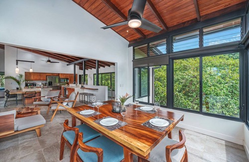 Junquillal House | Modern Tropical 3BR House Surrounded by Nature