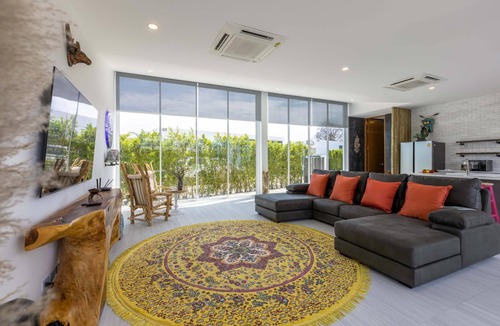 Khao Tao Villa | Modern Tropical 4 Bedroom Pool Villa (KH-B5)